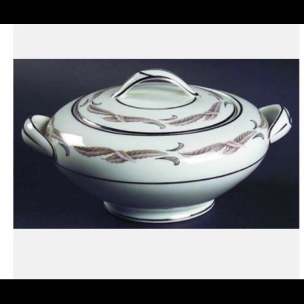 Sugar Bowl with Lid, Gaylord by Noritake